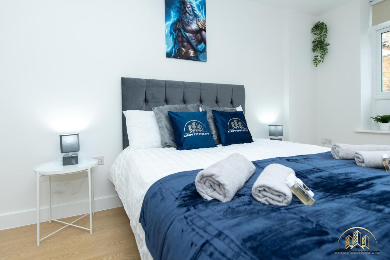 Zeus - The Thunder Of Town Apartment Southampton