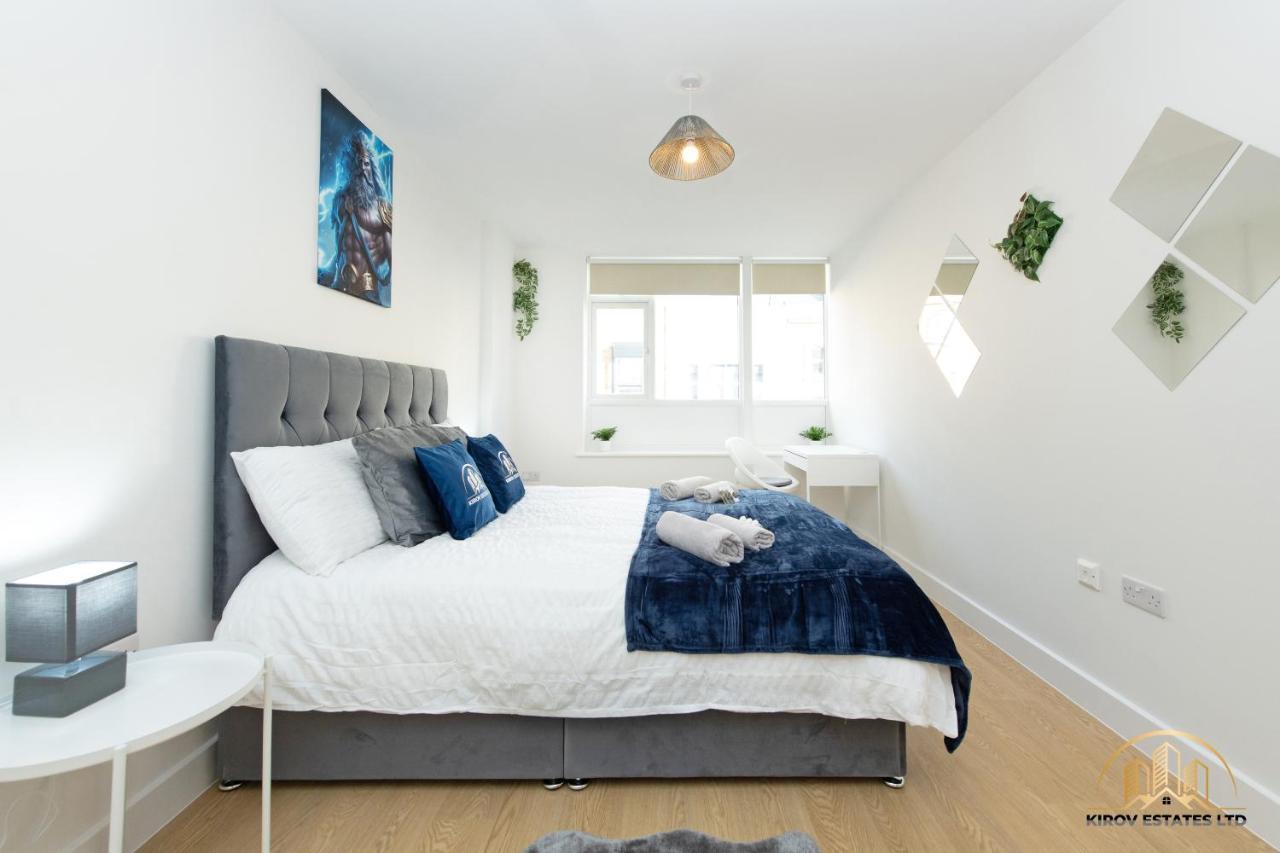 Zeus - The Thunder Of Town Apartment Southampton