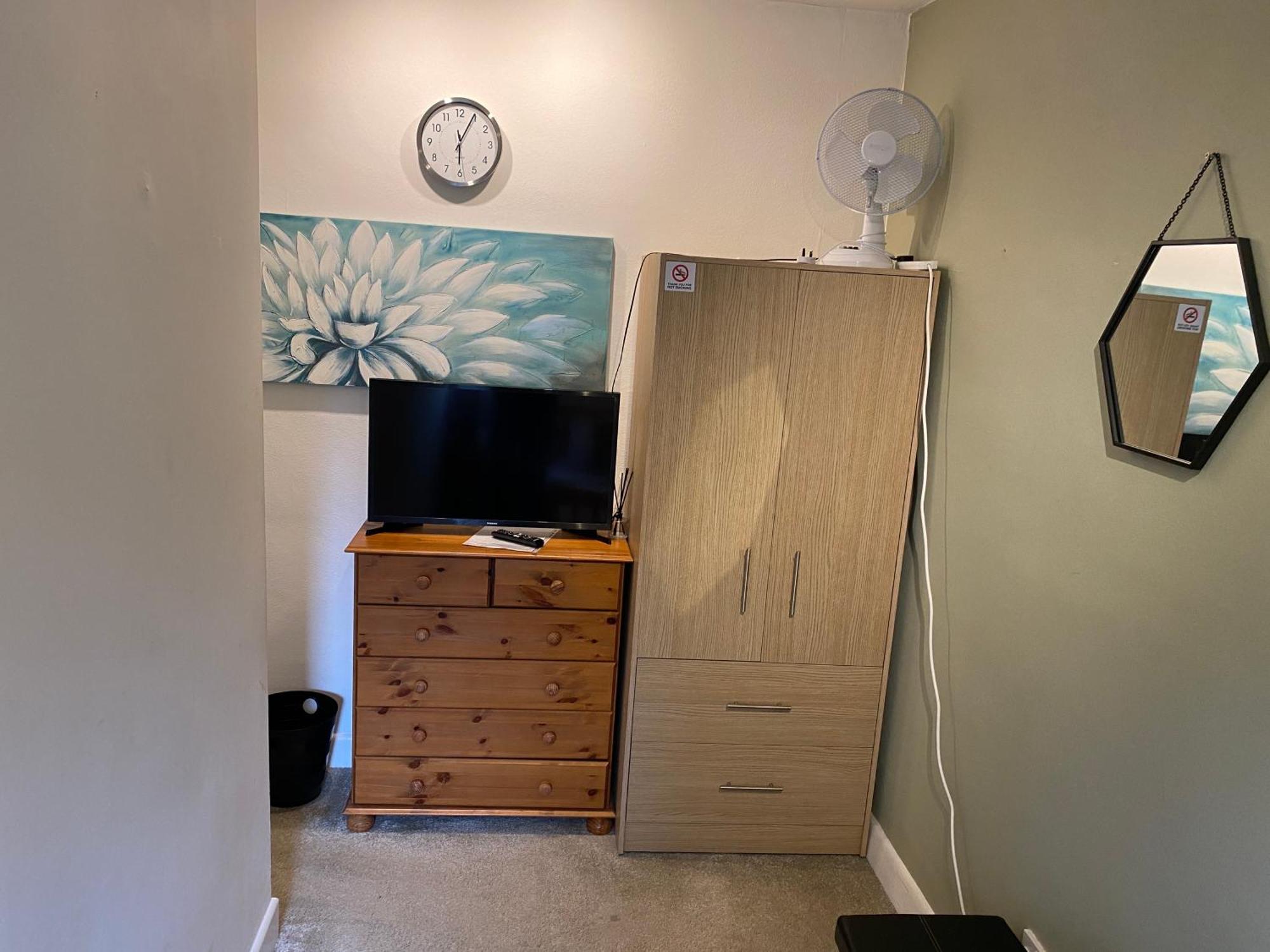 Bittern With Free Parking & Parking For Cruise Available, Full Access To Kitchen In * Southampton