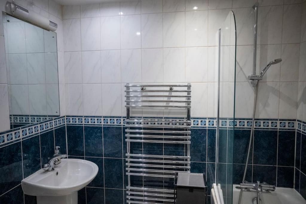 1-bed Flat In Ocean Village