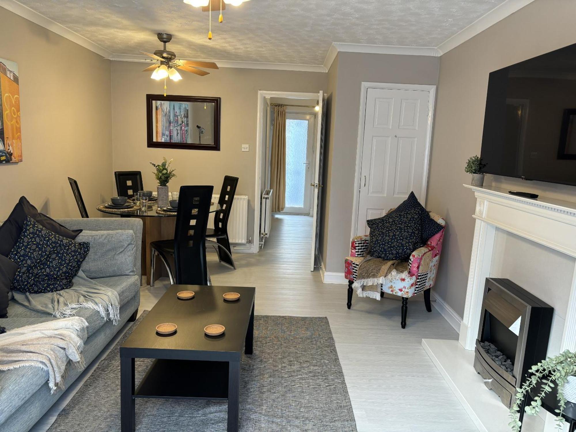 Cosy Corner - 2 Beds, Free Parking, Next To General Hospital Southampton