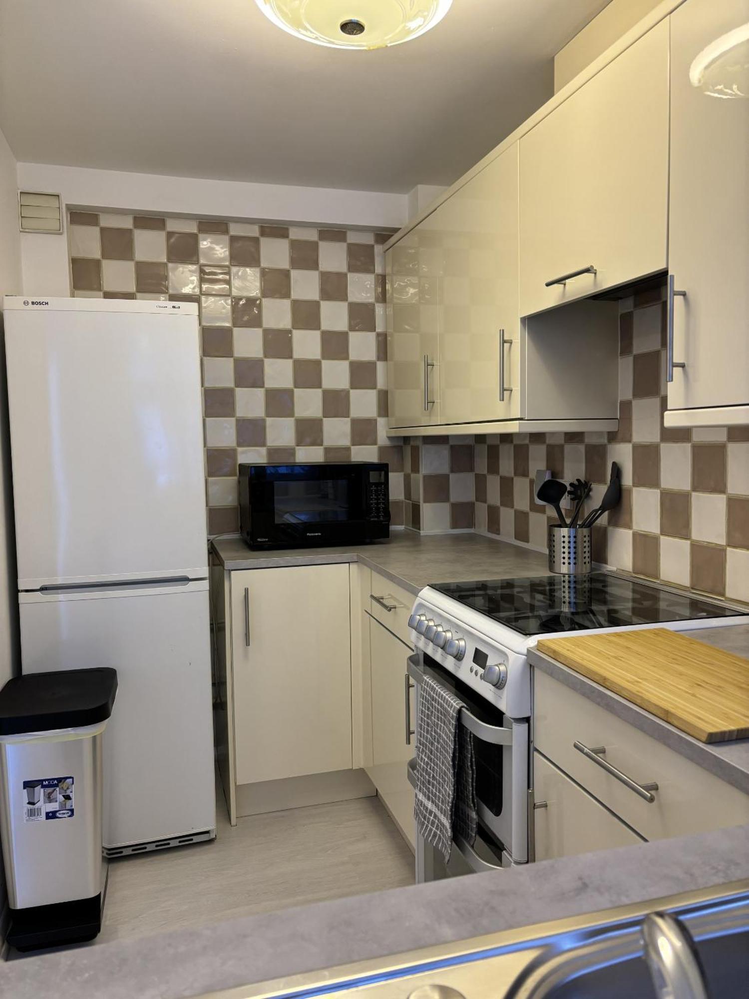 Cosy Corner - 2 Beds, Free Parking, Next To General Hospital Holiday home