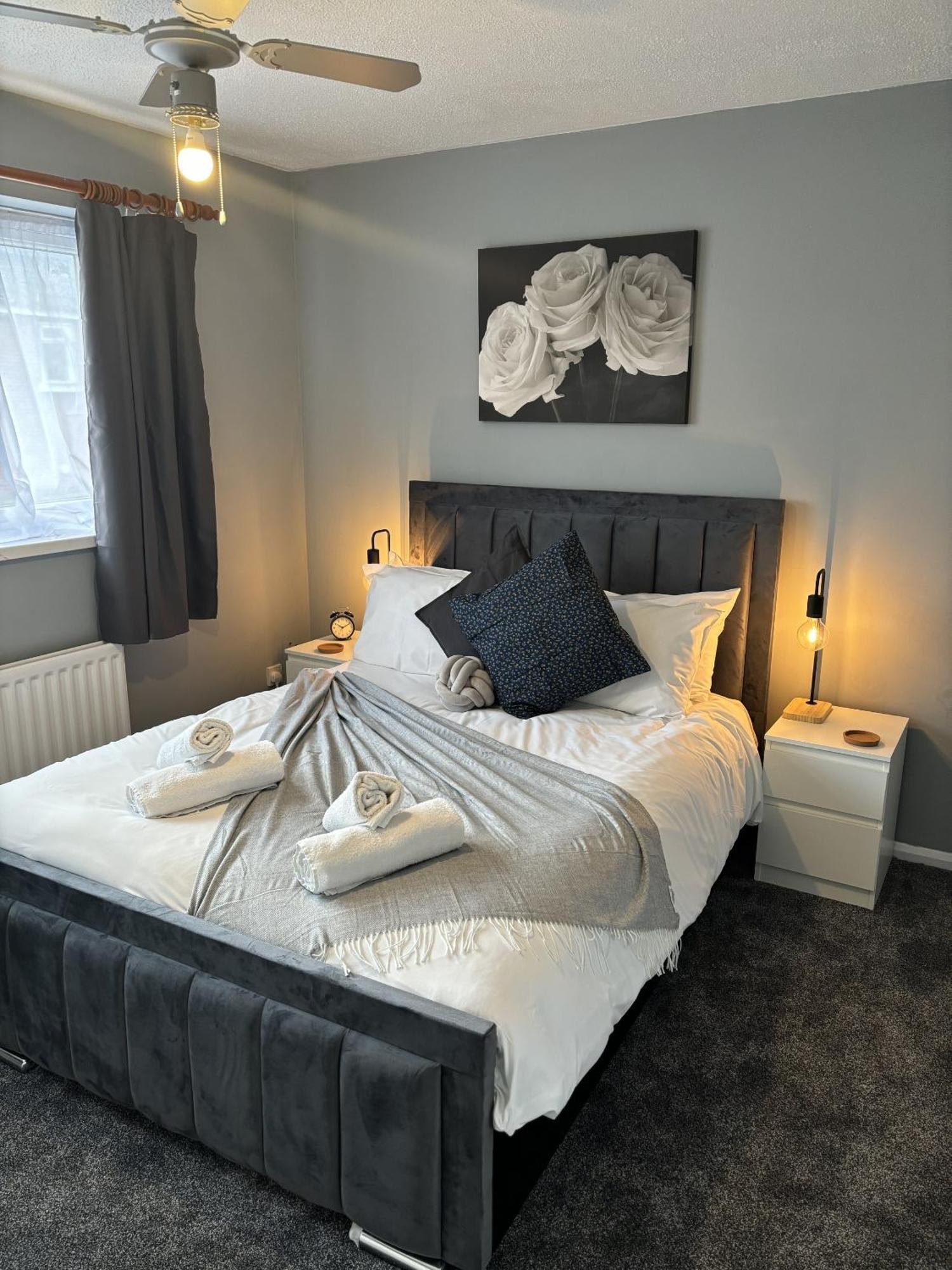 Cosy Corner - 2 Beds, Free Parking, Next To General Hospital Holiday home