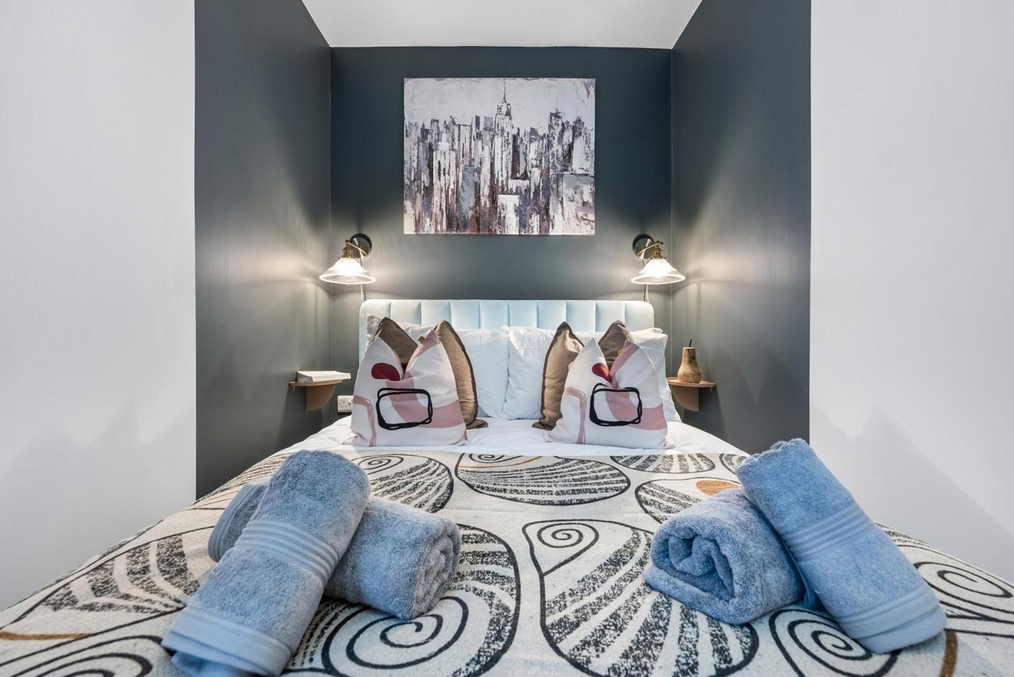 Apartment 1 Bed Cosy, Stylish Southampton, Sleeps 4, Centre Cosy Flat - Easter Offer - By Blue Puffin *