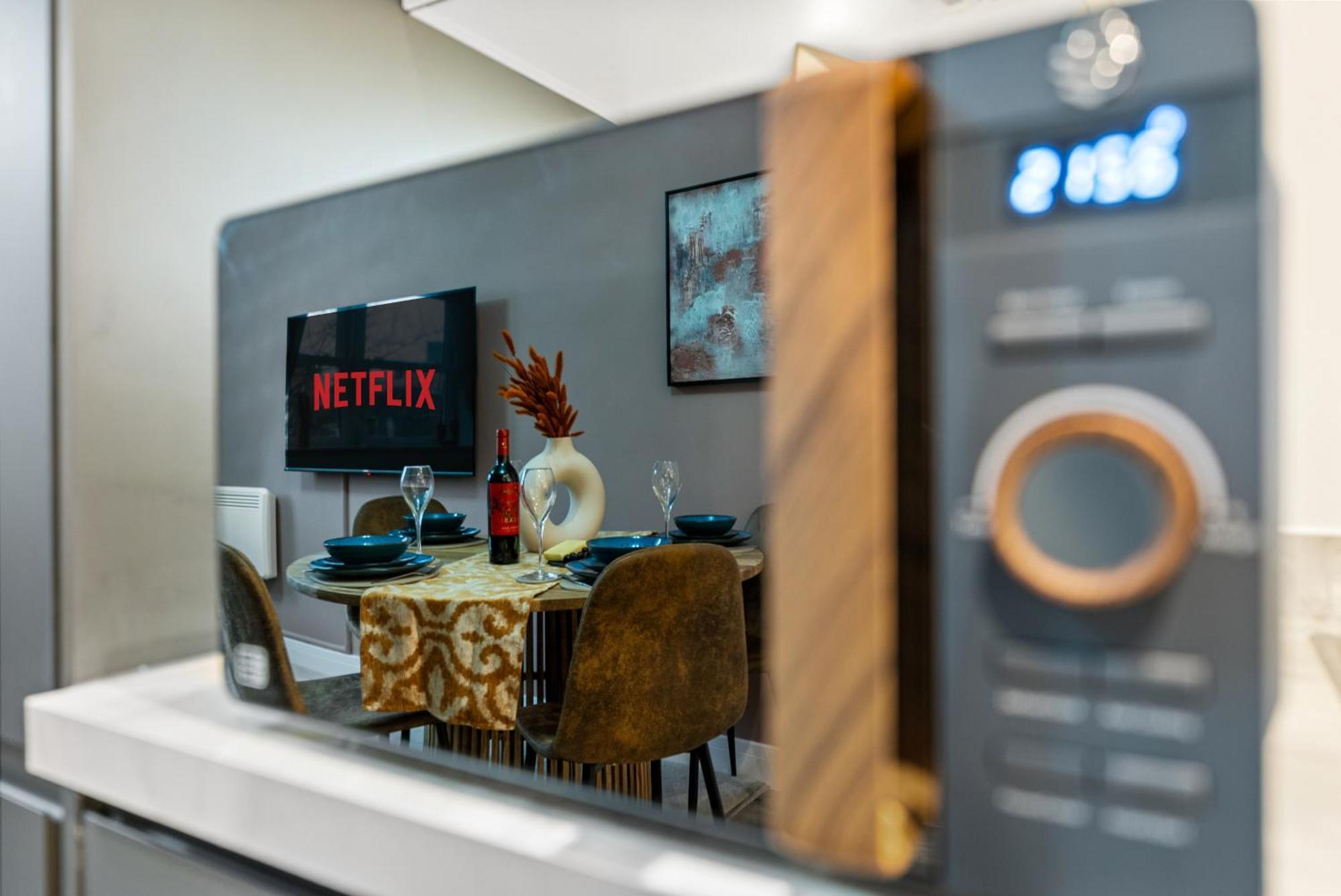 Apartment 1 Bed Cosy, Stylish Southampton, Sleeps 4, Centre Cosy Flat - Easter Offer - By Blue Puffin *