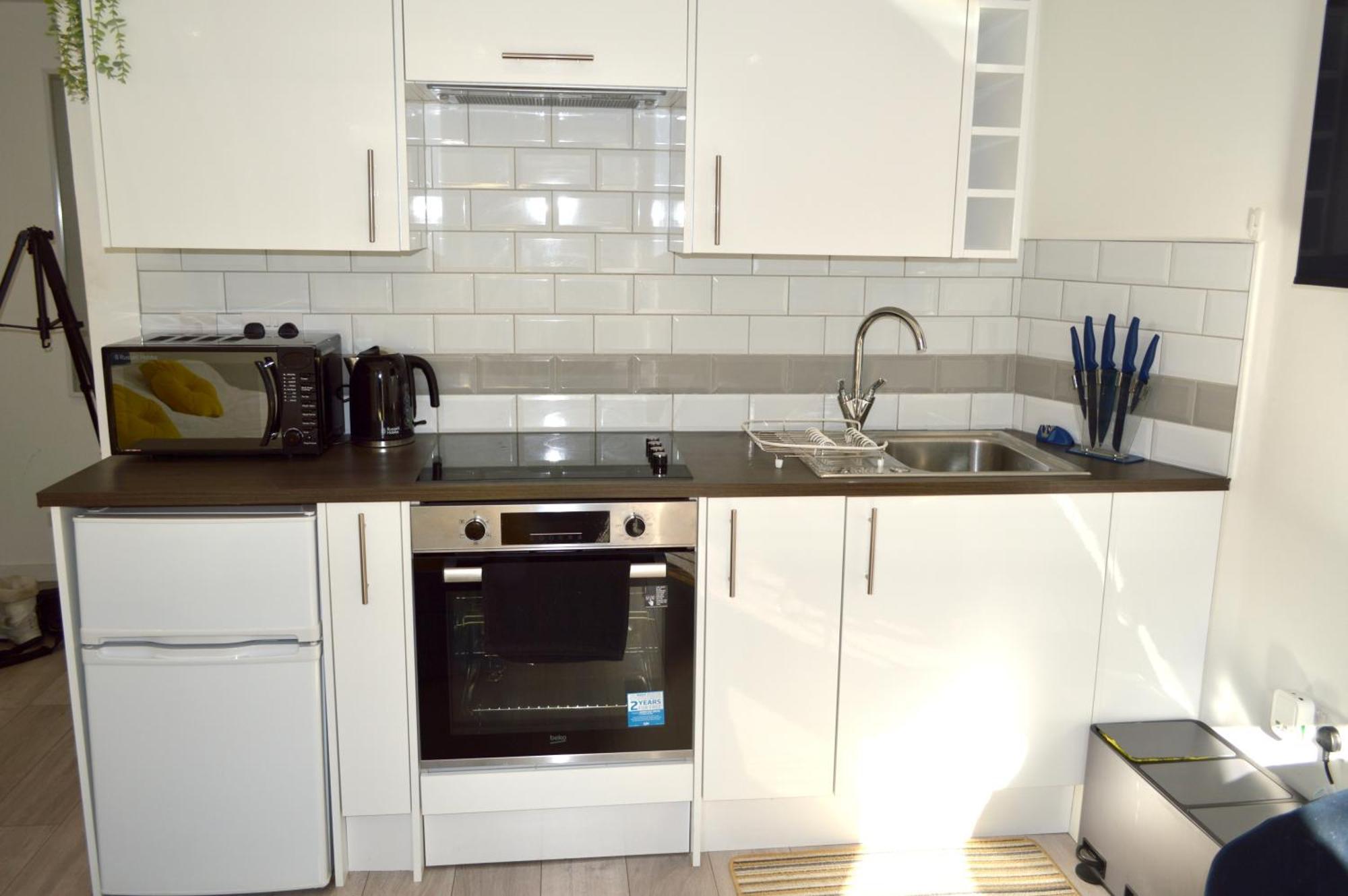 Smart Modern Ocean Village Studio *