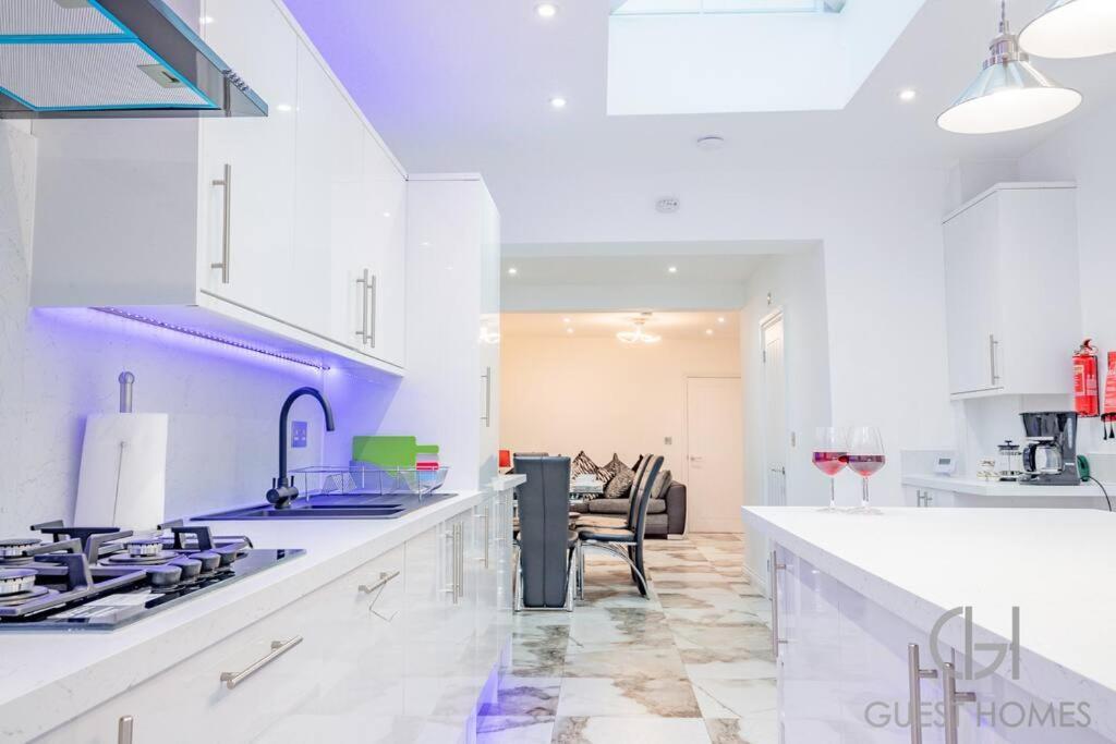 Host & - Broadland House Southampton