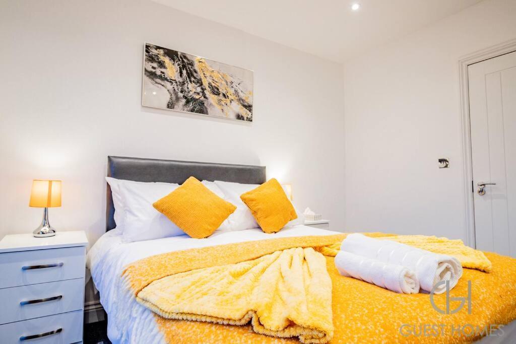 Host & - Broadland House Southampton