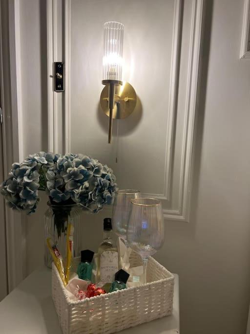 Victorian In Ocean Village Apartment *
