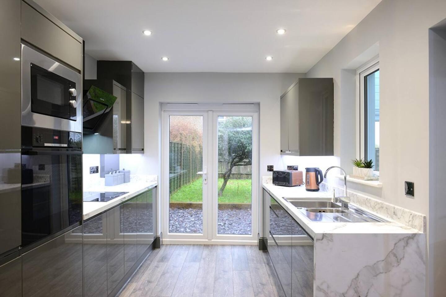 4Br Contractor-Friendly Home Ideal For Teams *
