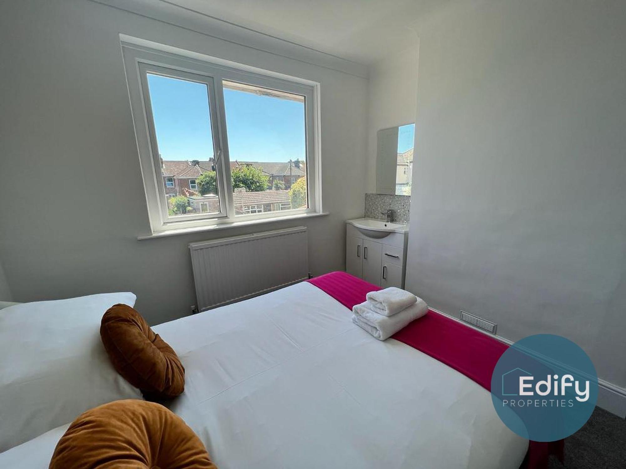 Apartamento 2 Bedroom Flat Free Parking Great Location *