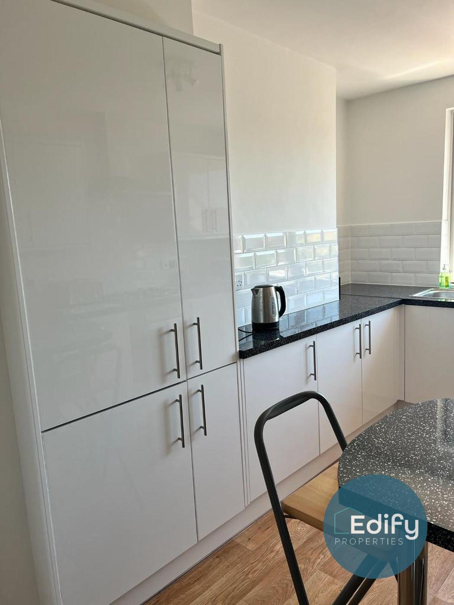 Apartamento 2 Bedroom Flat Free Parking Great Location *