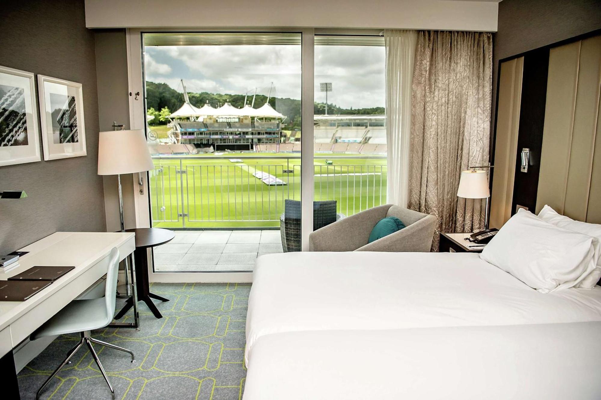 Hilton - Utilita Bowl Resort 4*