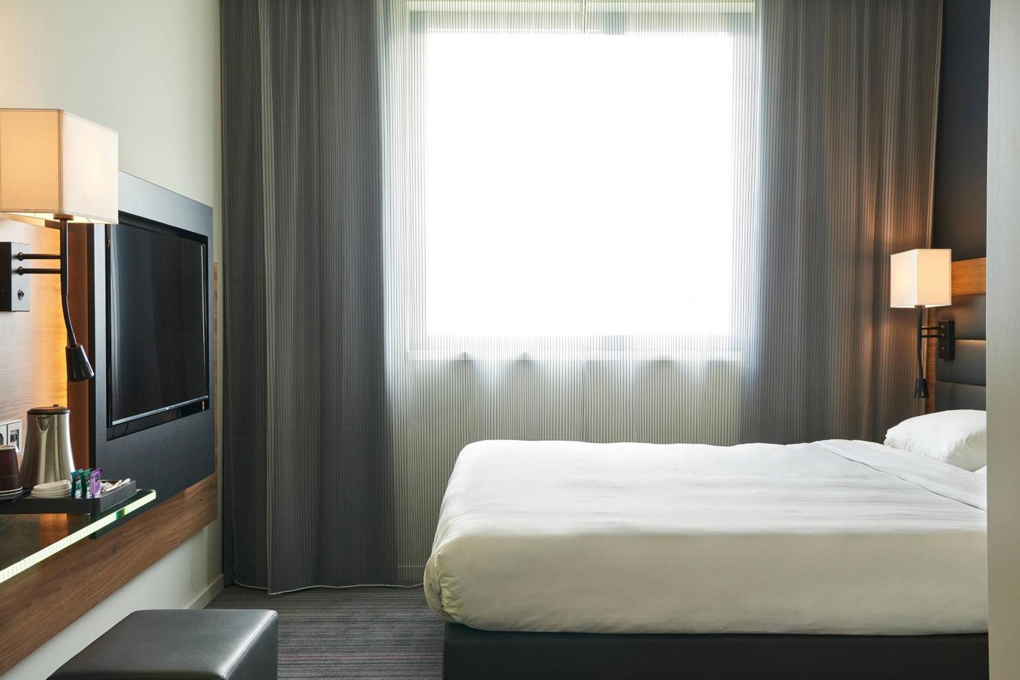 Moxy Hotel 4*