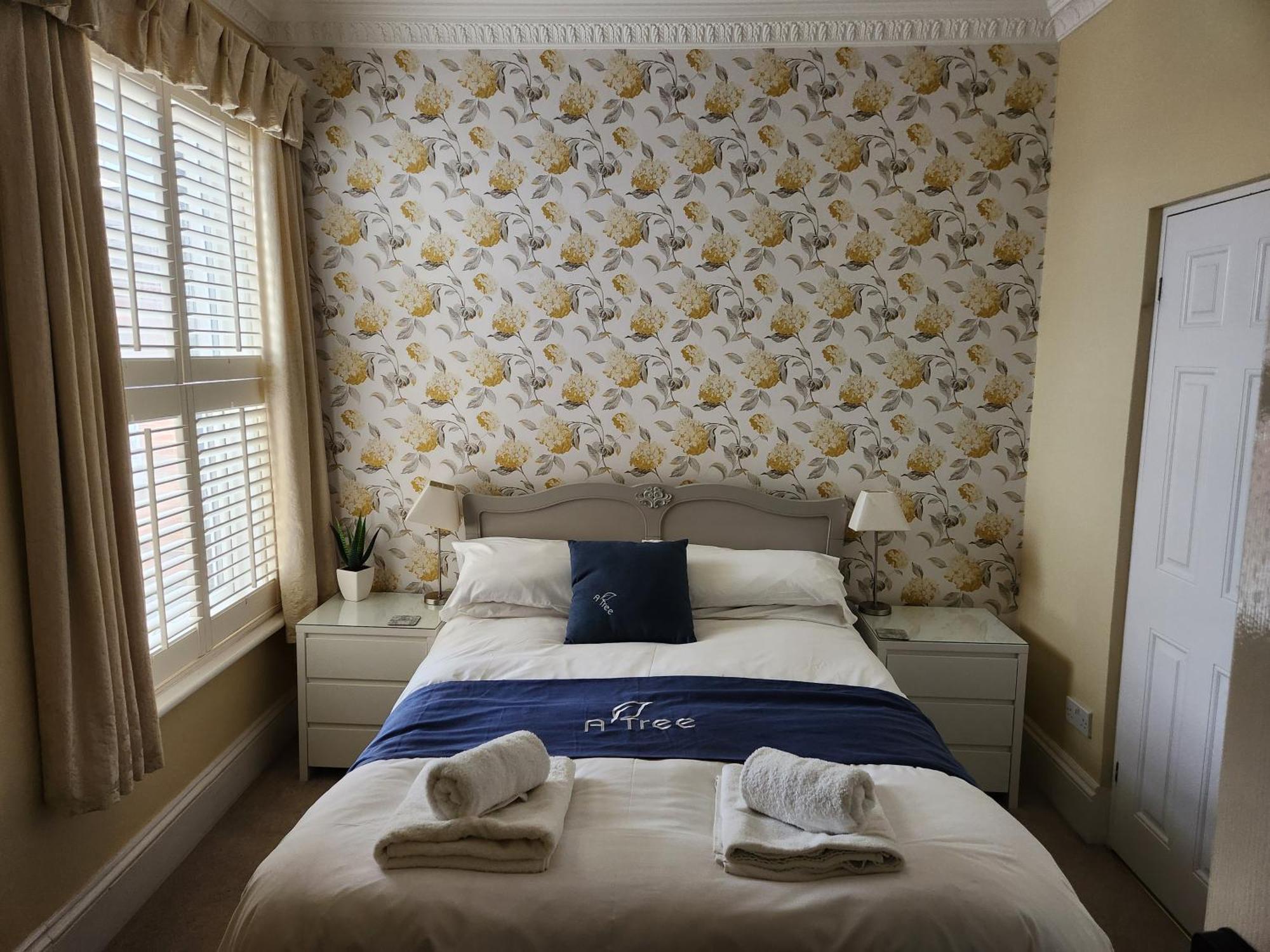 The Mayfair Guest house 4*