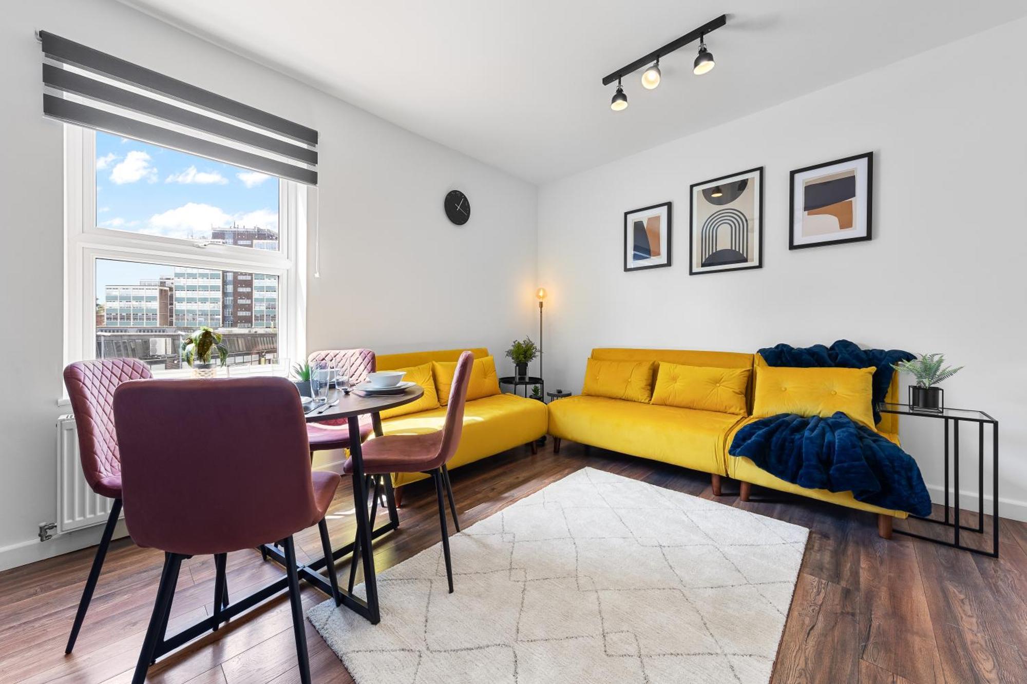 20 Percent Off-sleeps 11-central-games-free Parking Southampton