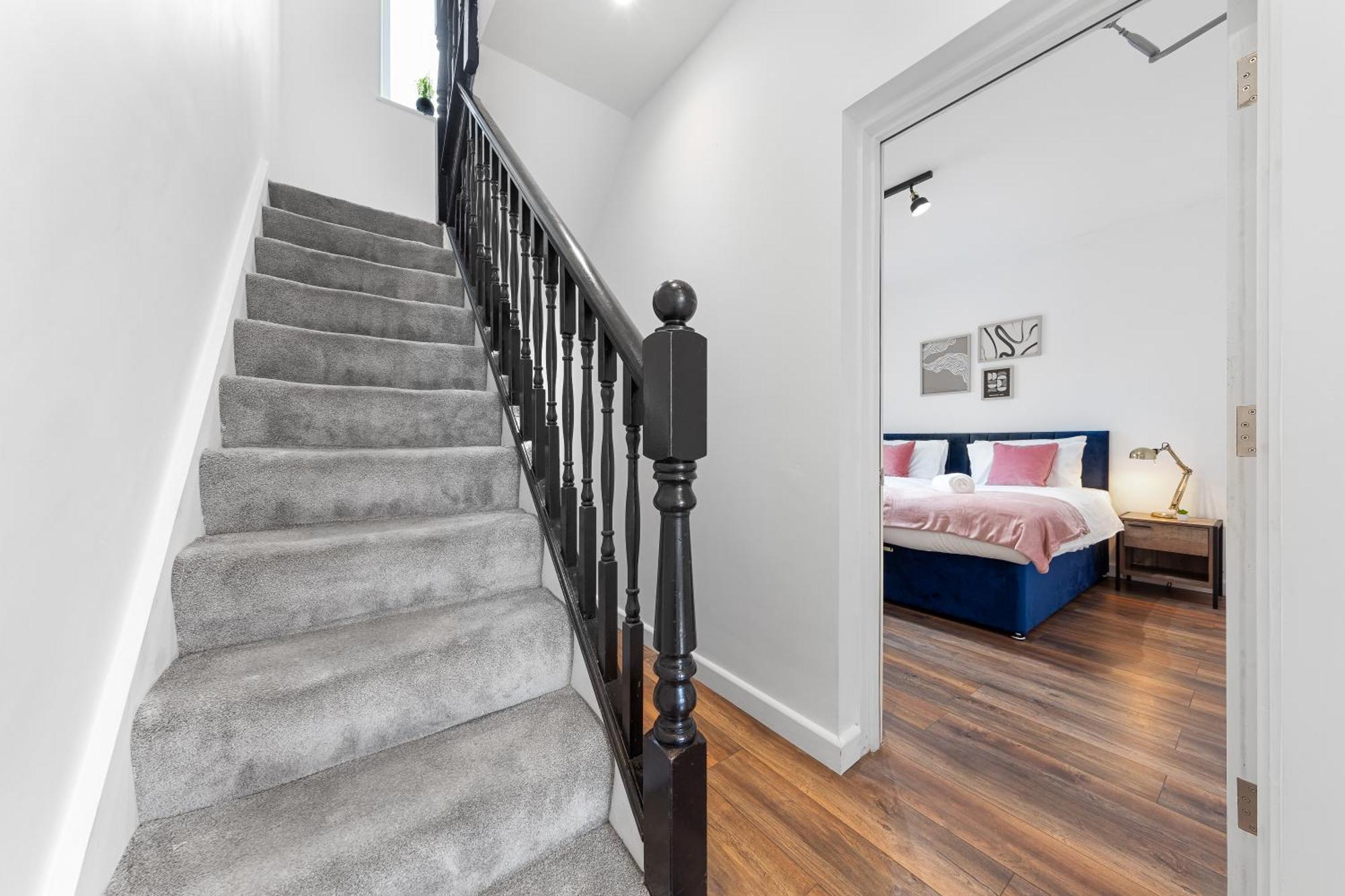 Apartment 20 Percent Off-sleeps 11-central-games-free Parking *