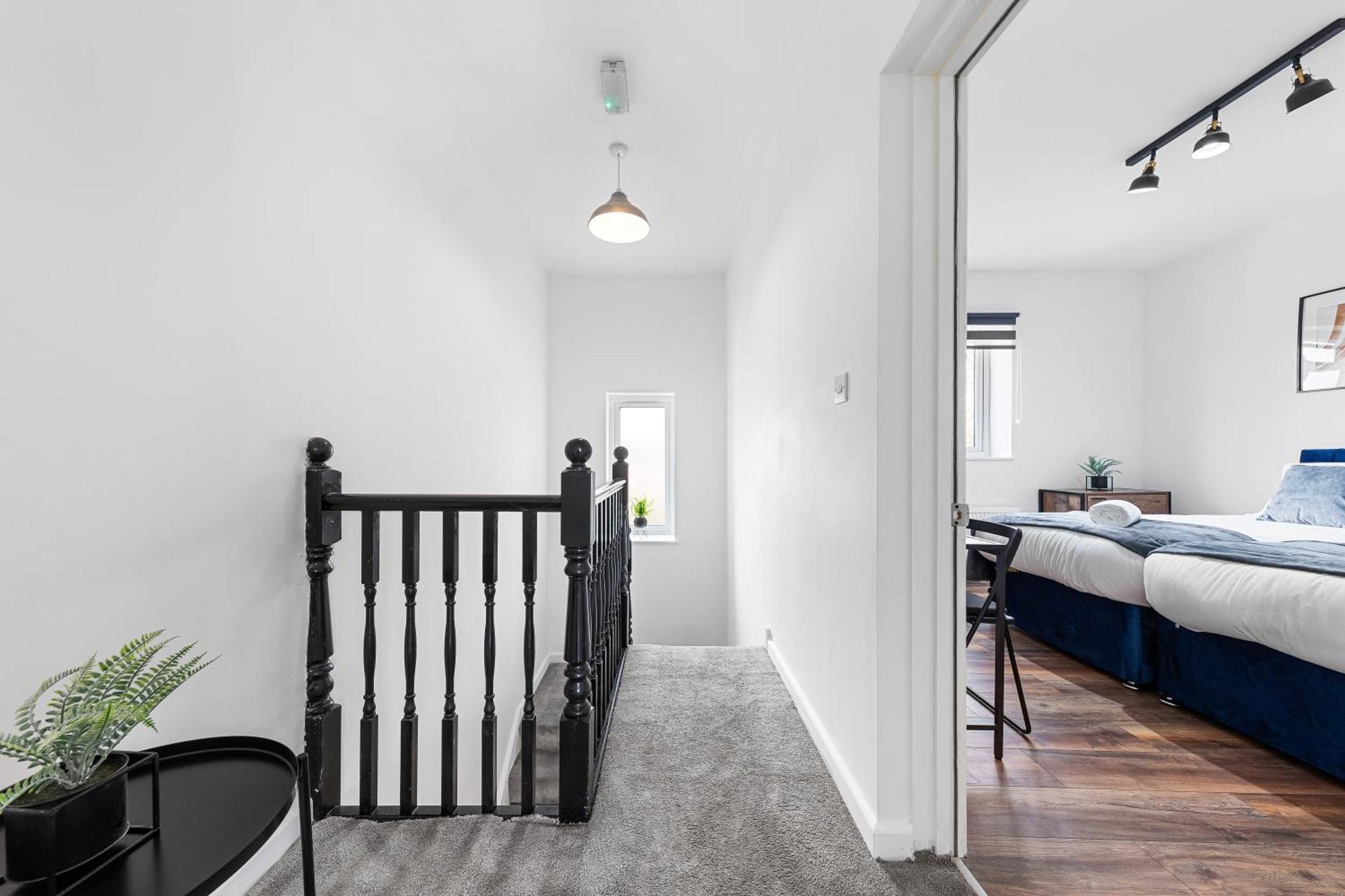 20 Percent Off-sleeps 11-central-games-free Parking Southampton
