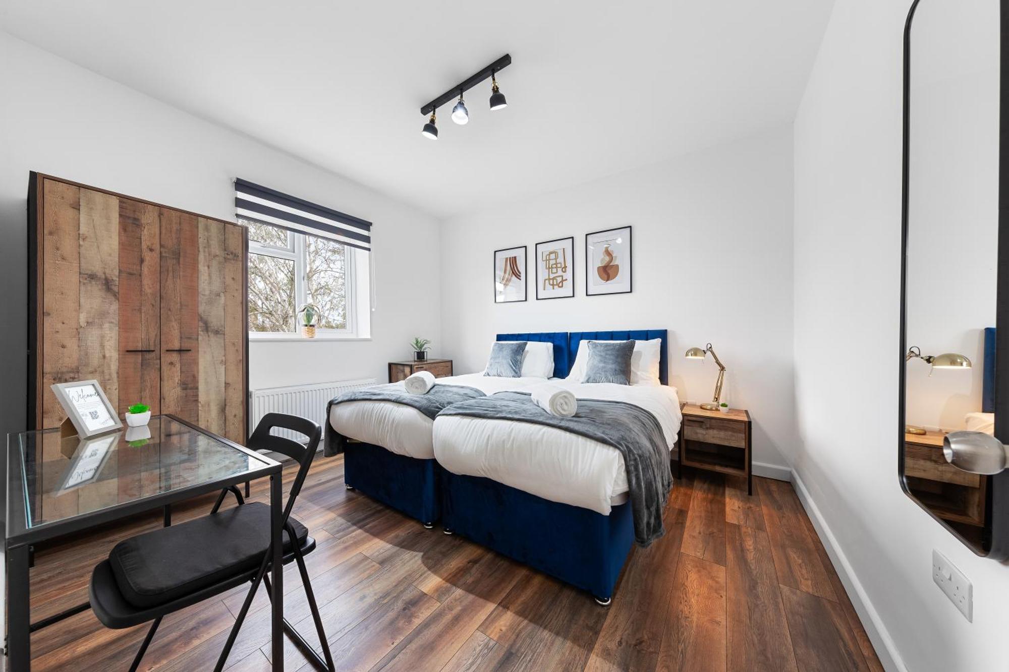 Apartment 20 Percent Off-sleeps 11-central-games-free Parking *