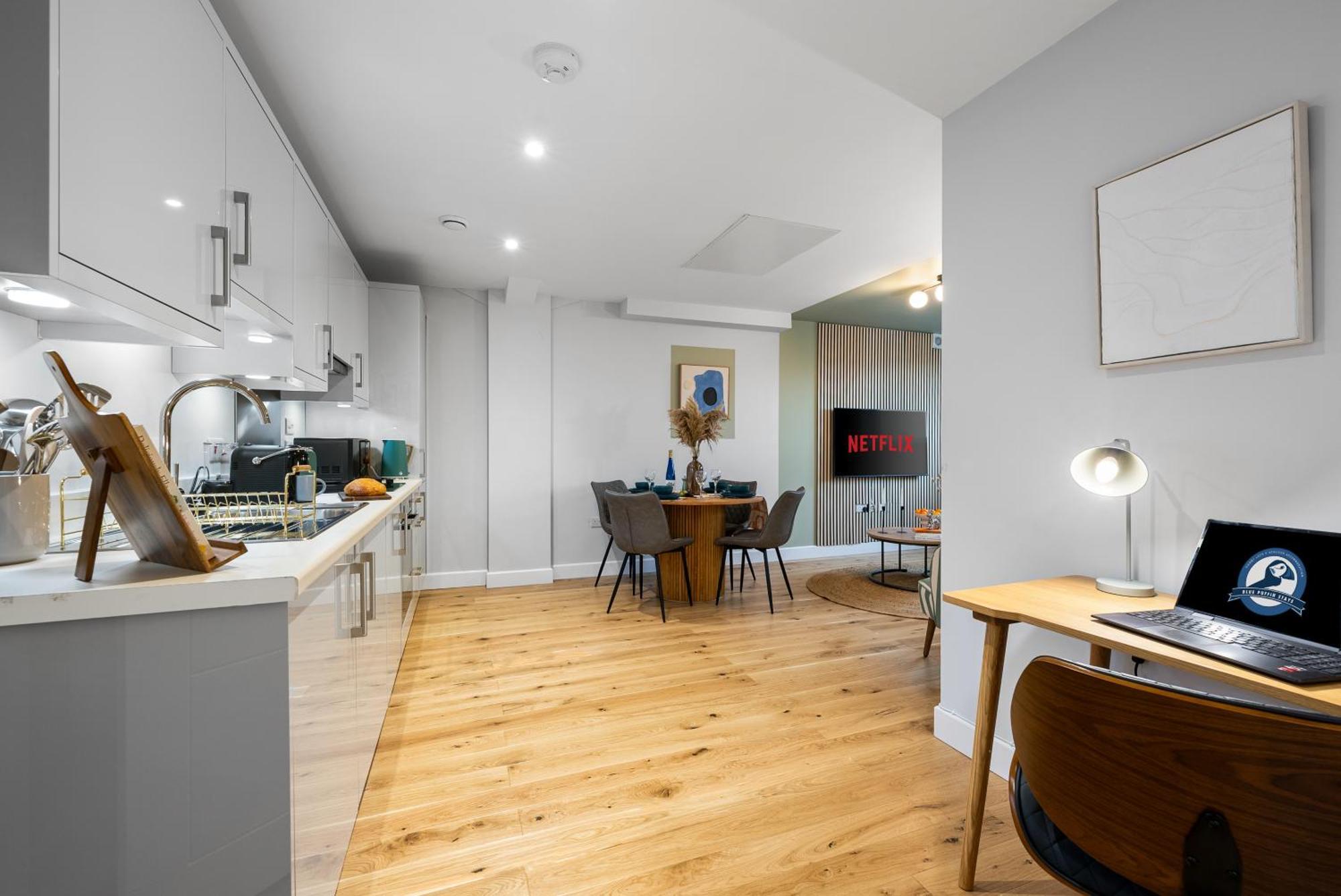 Apartment Luxury 1 Bed Stylish Chic Apartment, Southampton! Stylish Abode Sleeps 4, Great Location! Spring Offer - By Blue Puffin Southampton