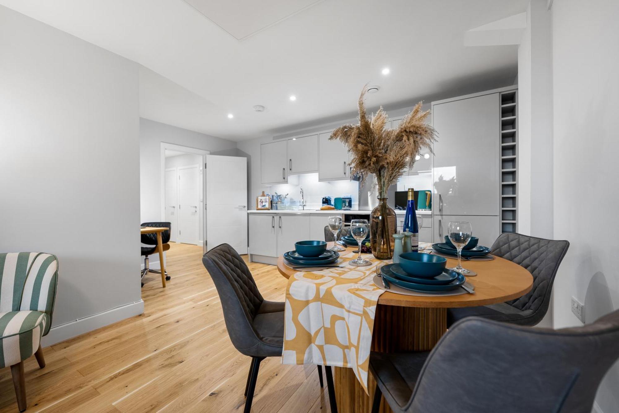 Luxury 1 Bed Stylish Chic Apartment, Southampton! Stylish Abode Sleeps 4, Great Location! Spring Offer - By Blue Puffin * Southampton