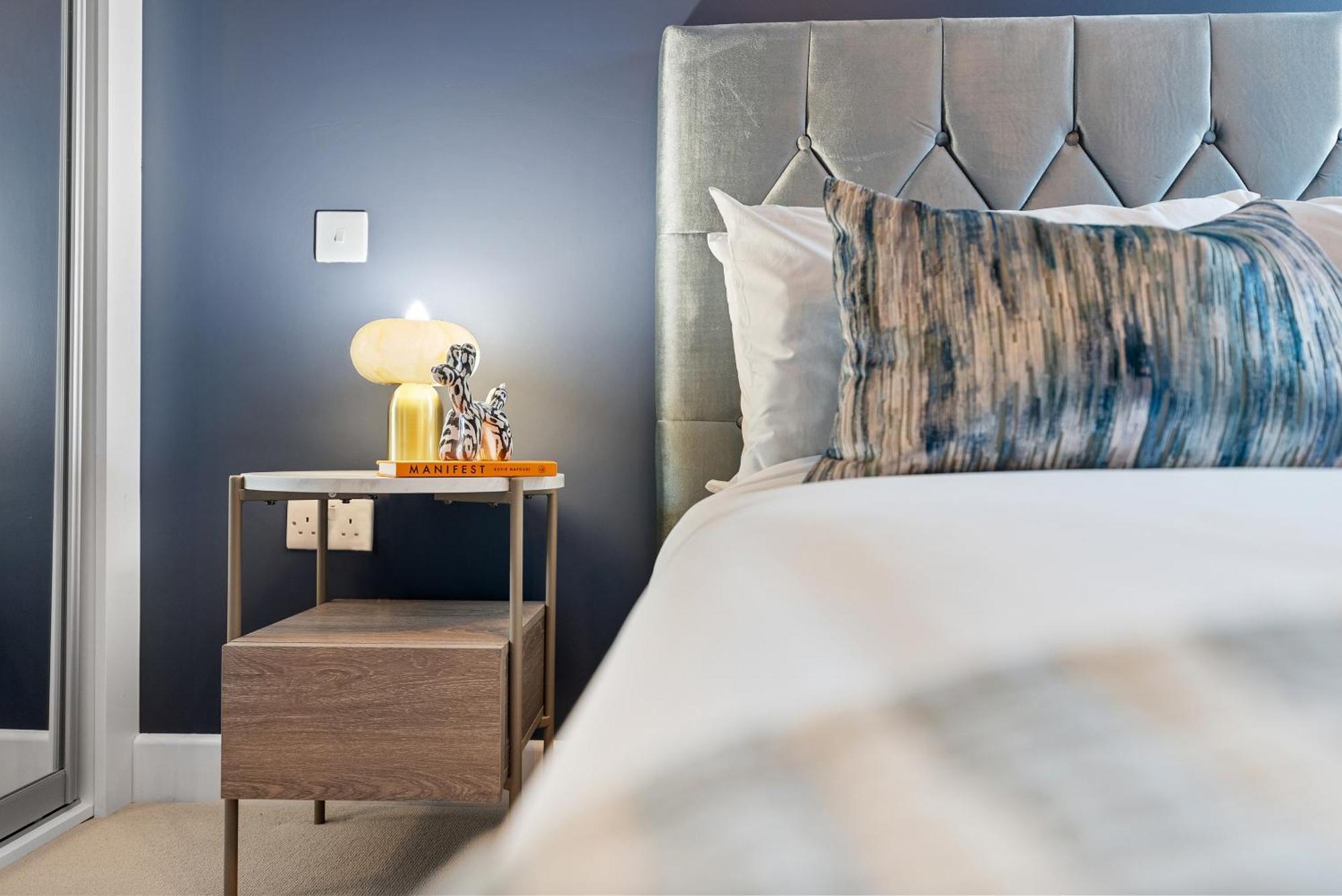 Luxury 1 Bed Stylish Chic Apartment, Southampton! Stylish Abode Sleeps 4, Great Location! Spring Offer - By Blue Puffin Apartment *