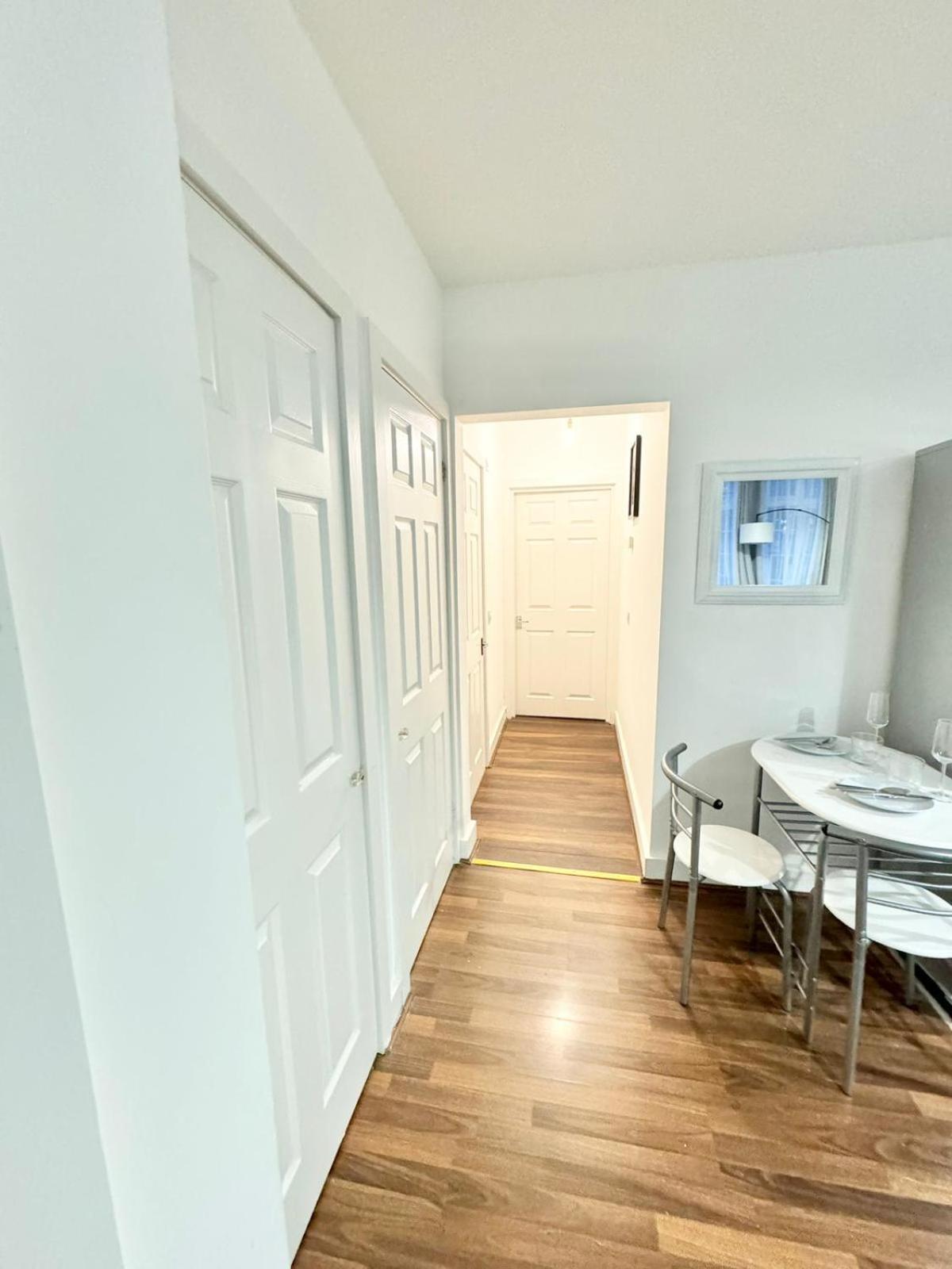 Apartment Cozy With Free Parking *