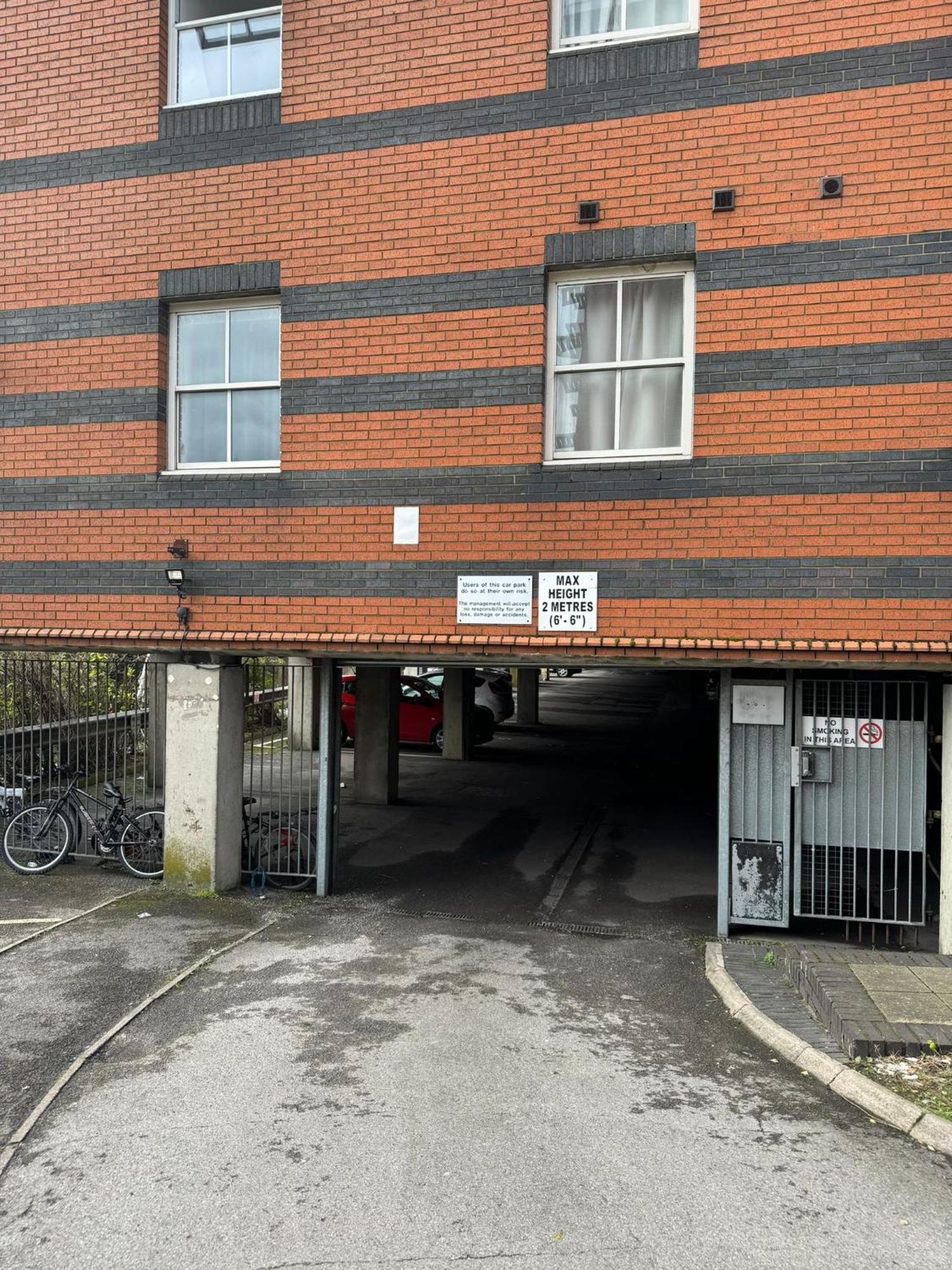 Unique Center With Free Parking *