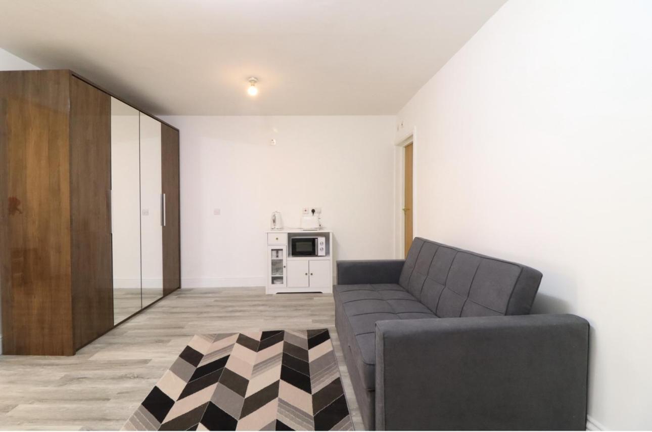 Independent Luxury En-suite Southampton