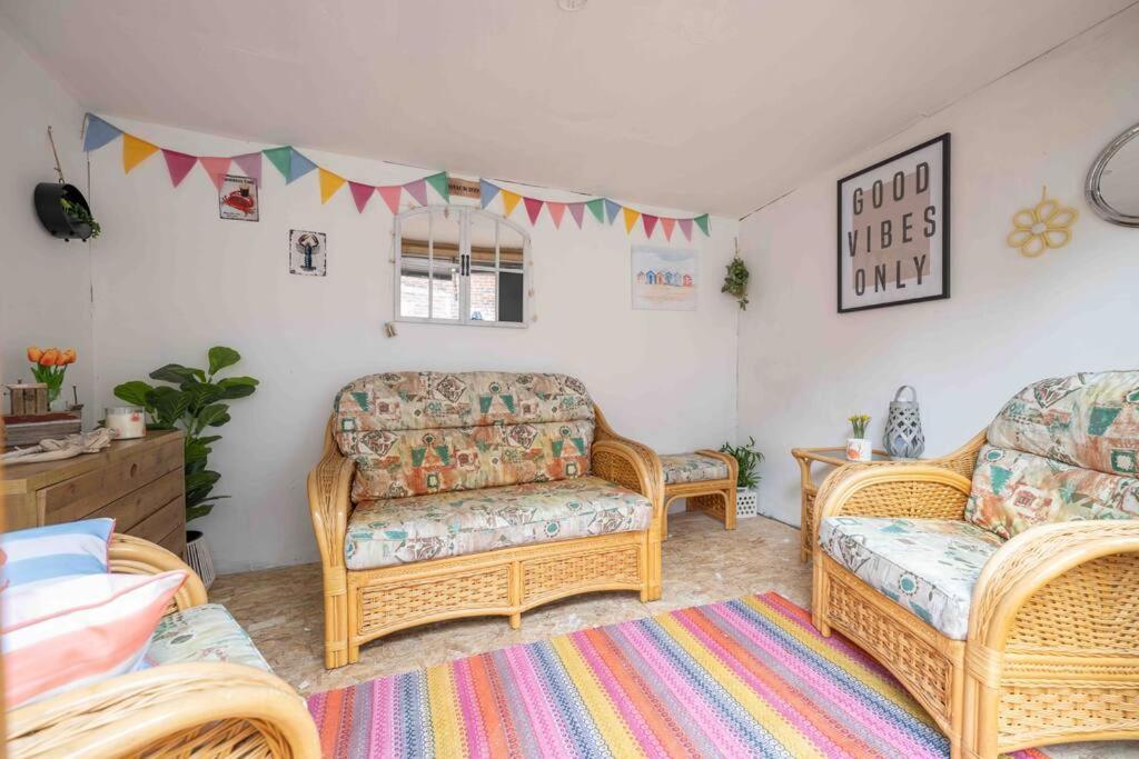 Holiday home Beautiful 4 Bedroom House By The River *