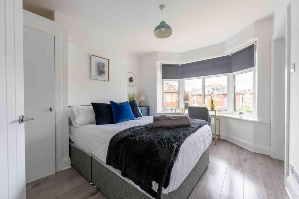 Holiday home Beautiful 4 Bedroom House By The River
