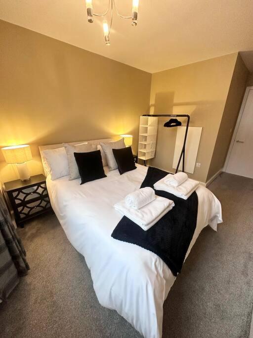 2 Bedrooms, 2 Bathrooms, Near Sea Southampton