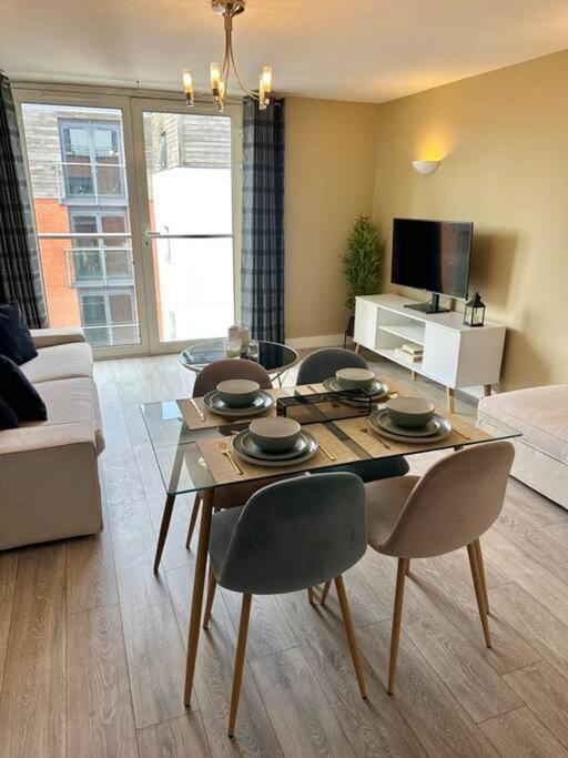 Apartment 2 Bedrooms, 2 Bathrooms, Near Sea *