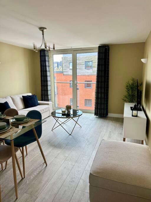 Apartment 2 Bedrooms, 2 Bathrooms, Near Sea