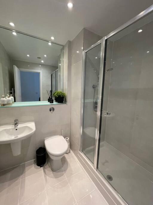 2 Bedrooms, 2 Bathrooms, Near Sea