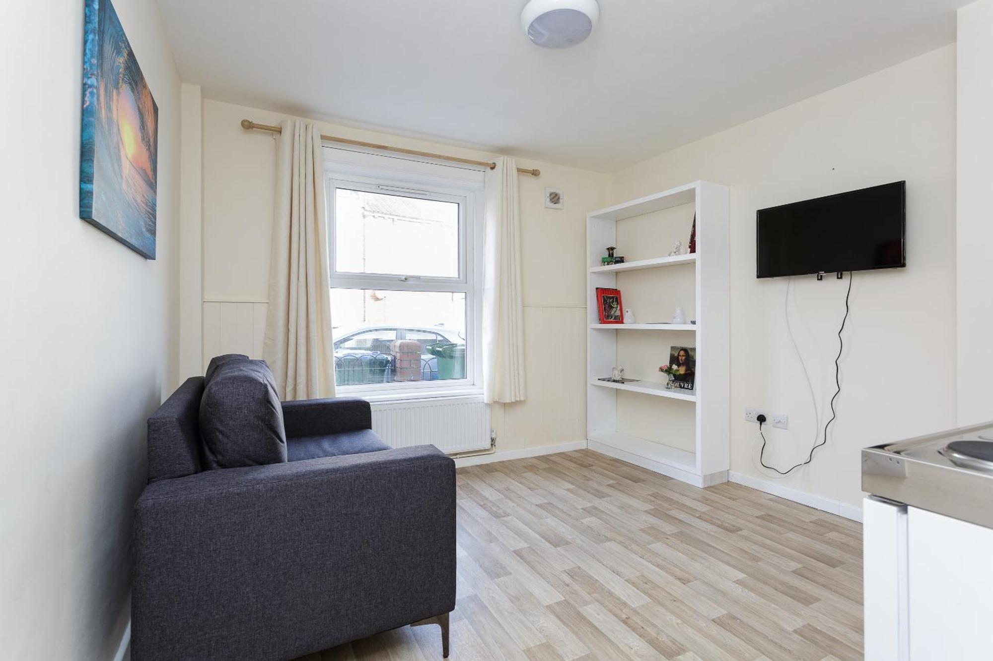 Blackberry - Stylish Self-contained Flats In Soton Centre *