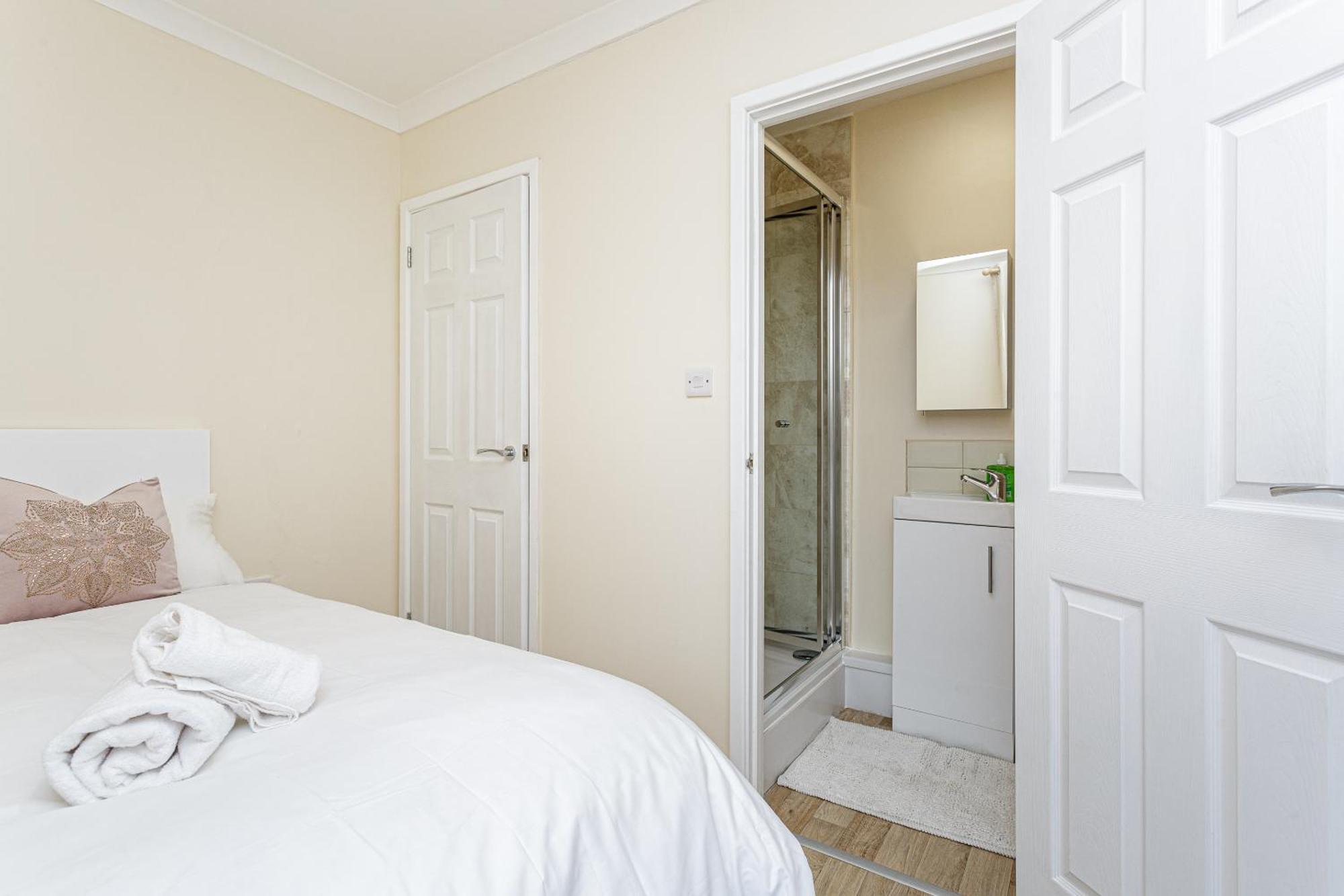 Blackberry - Stylish Self-contained Flats In Soton Centre Apartment Southampton