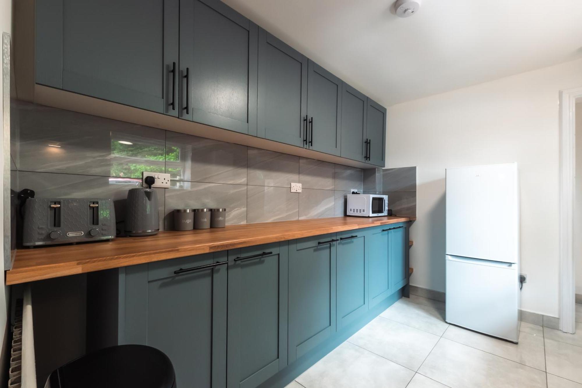 Holiday home 4 Bedrooms, Sleeps 8, Long Term Disc, Driveway *