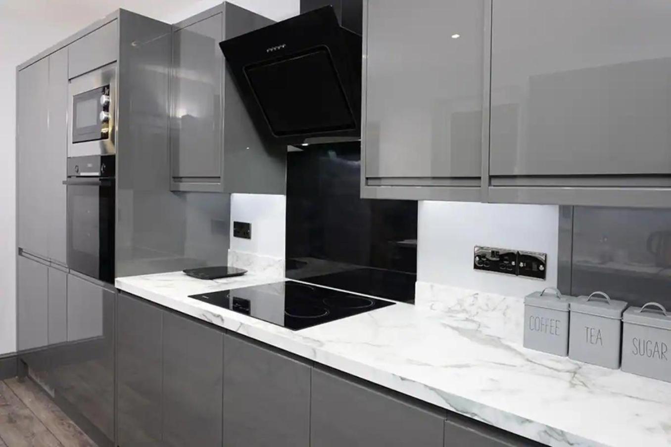 Holiday home 4Br Contractor-Friendly Home Ideal For Teams *
