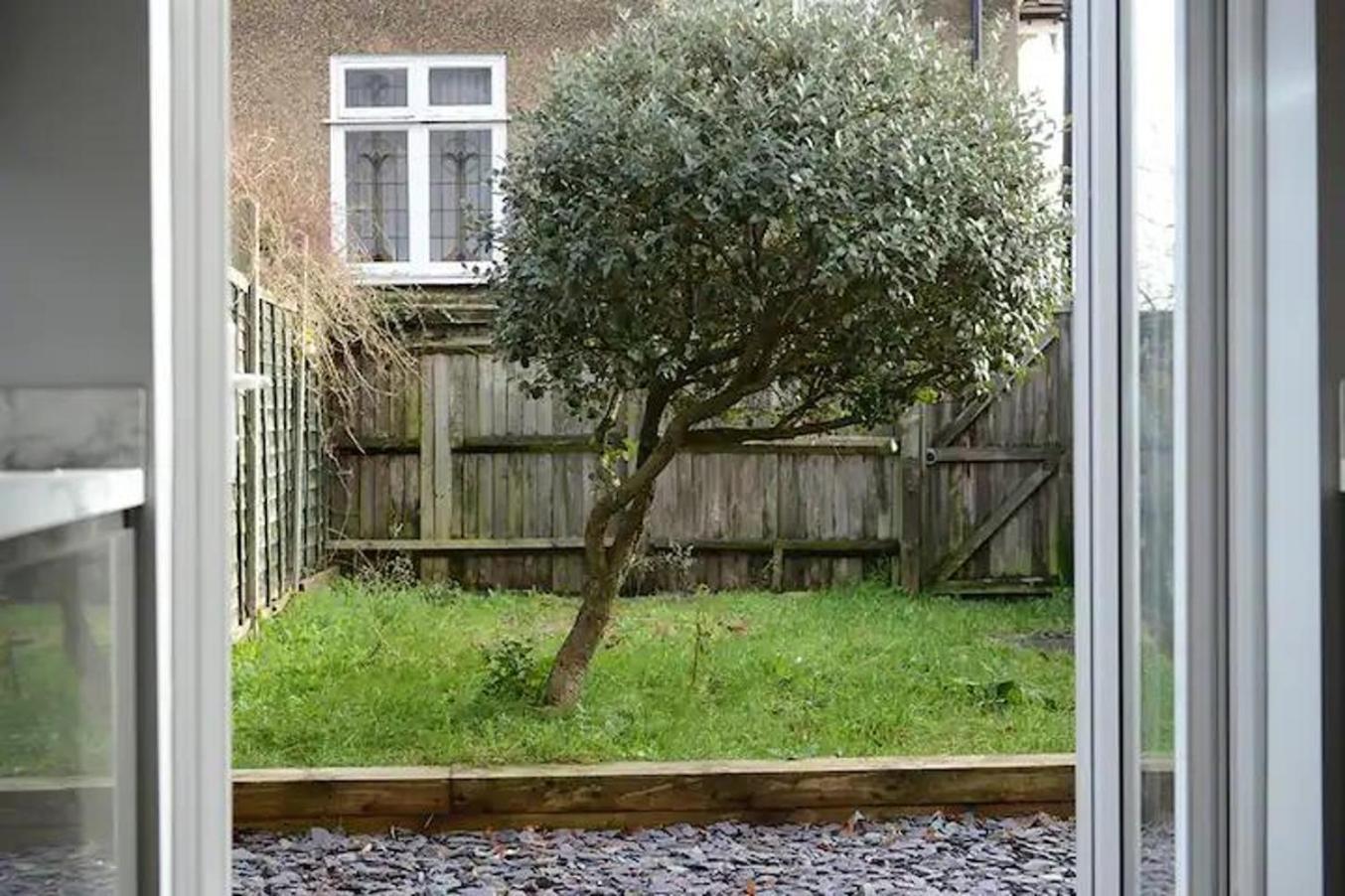 Holiday home 4Br Contractor-Friendly Home Ideal For Teams *
