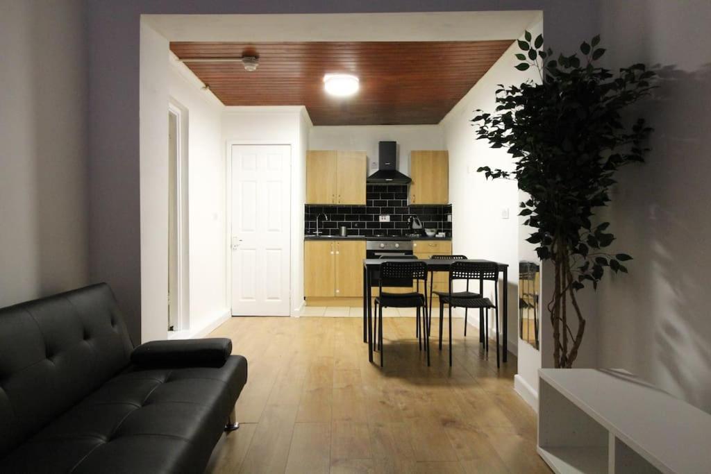 One Bedroom Centre - Flat 3 Apartment Southampton