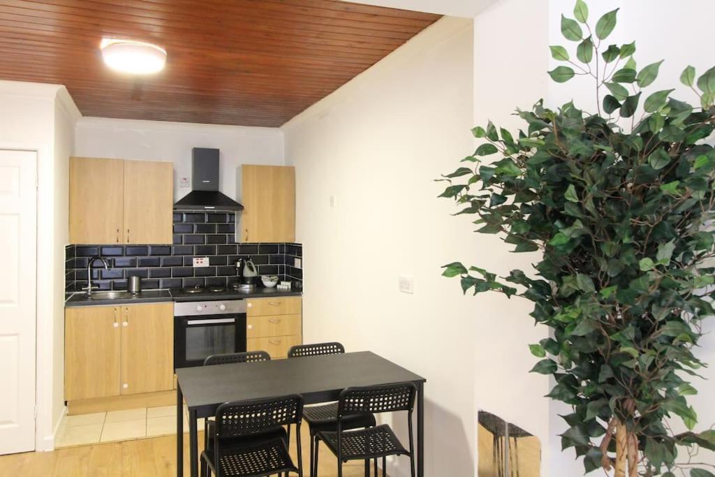 One Bedroom Centre - Flat 3 Apartment Southampton