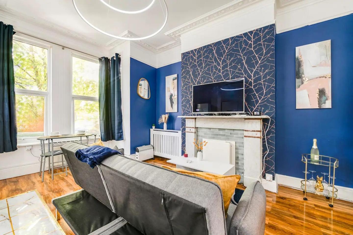 Summer Offer! Cozy 1-bedroom In Centre Apartment