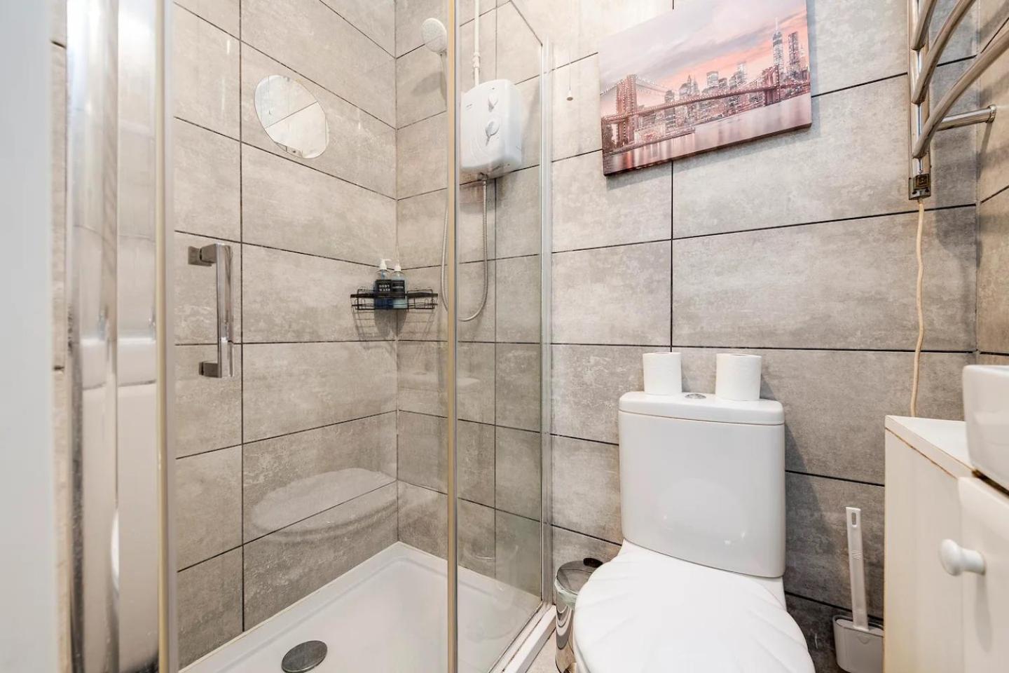Summer Offer! Cozy 1-bedroom In Centre Apartment