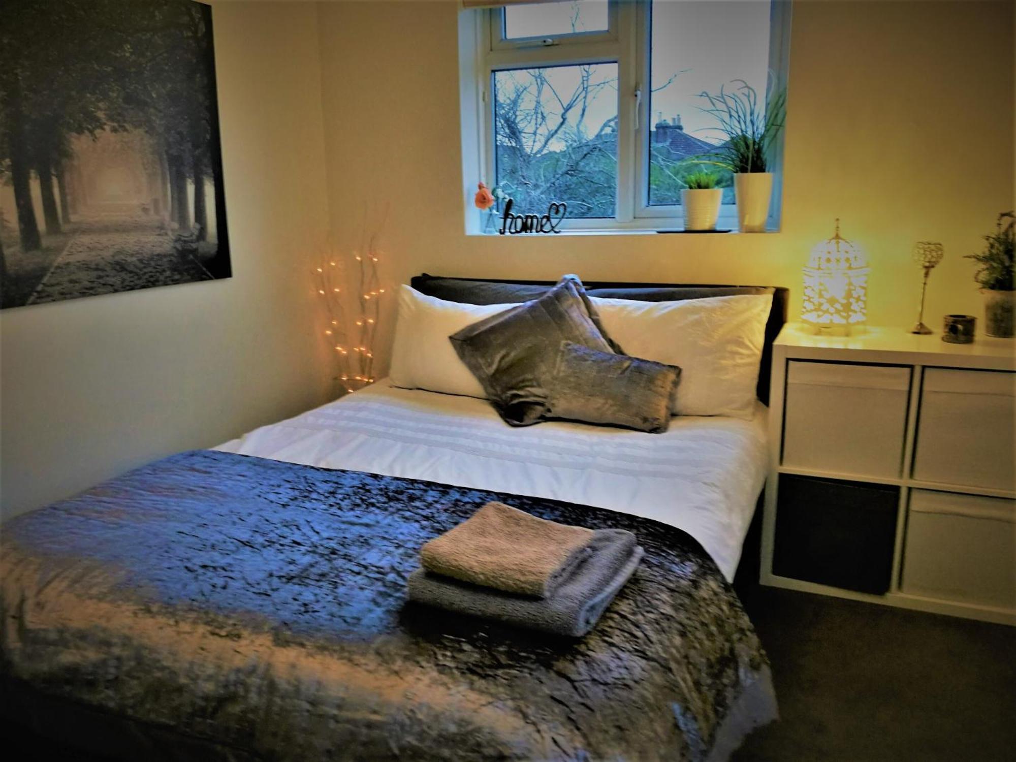 Cosy Bee Formerly Freemantle Solent *