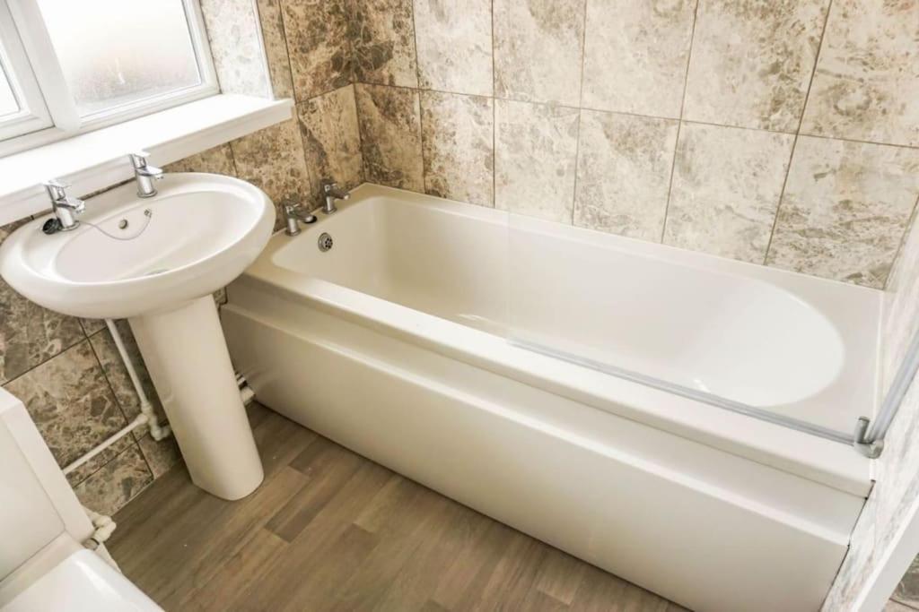 Apartment Hydrotherapy House For Relaxation Southampton