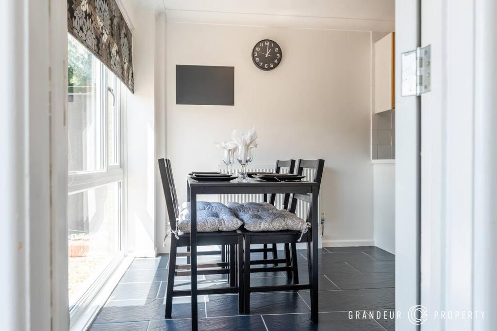 Holiday home Leaside House By Grandeur Southampton