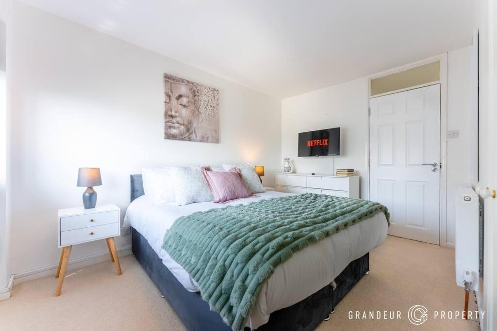 Leaside House By Grandeur Holiday home Southampton