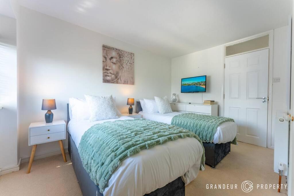 Leaside House By Grandeur Holiday home *