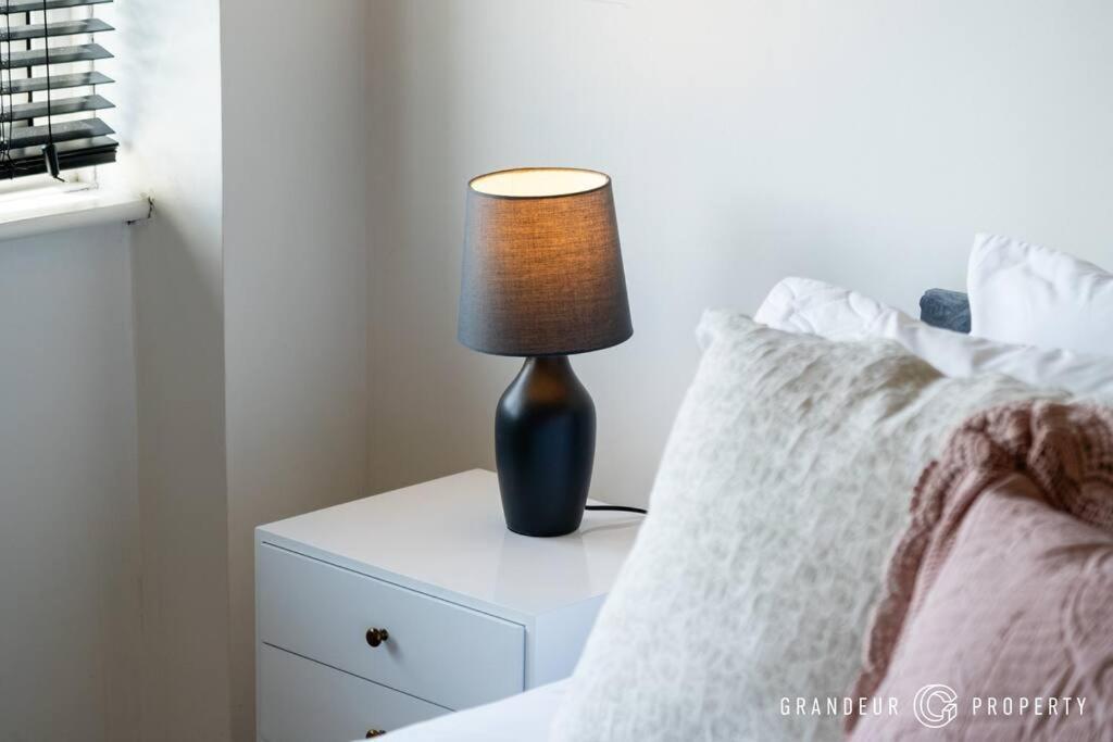 Holiday home Leaside House By Grandeur Southampton